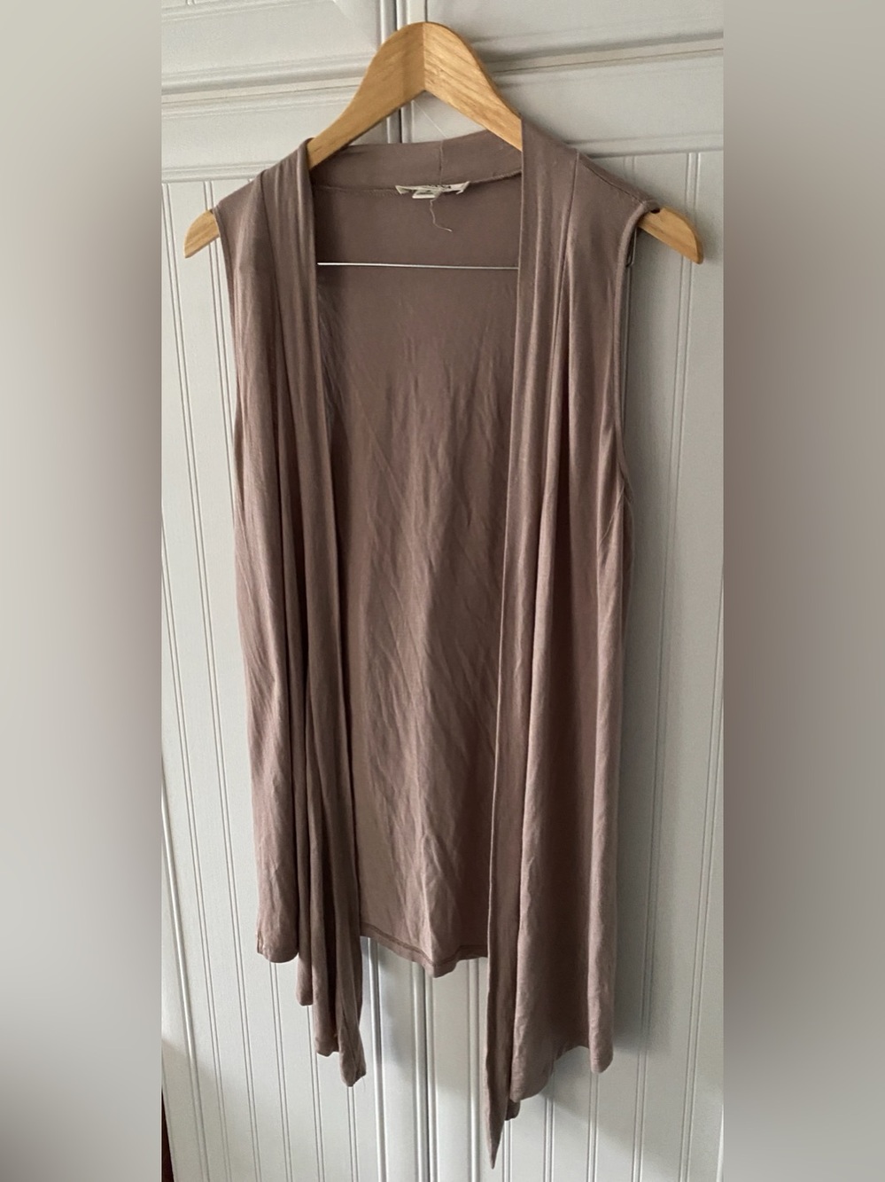 Zenana Outfitters Taupe Sleeveless Drape Cardigan